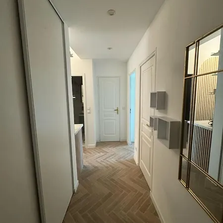 Moon Apartment *